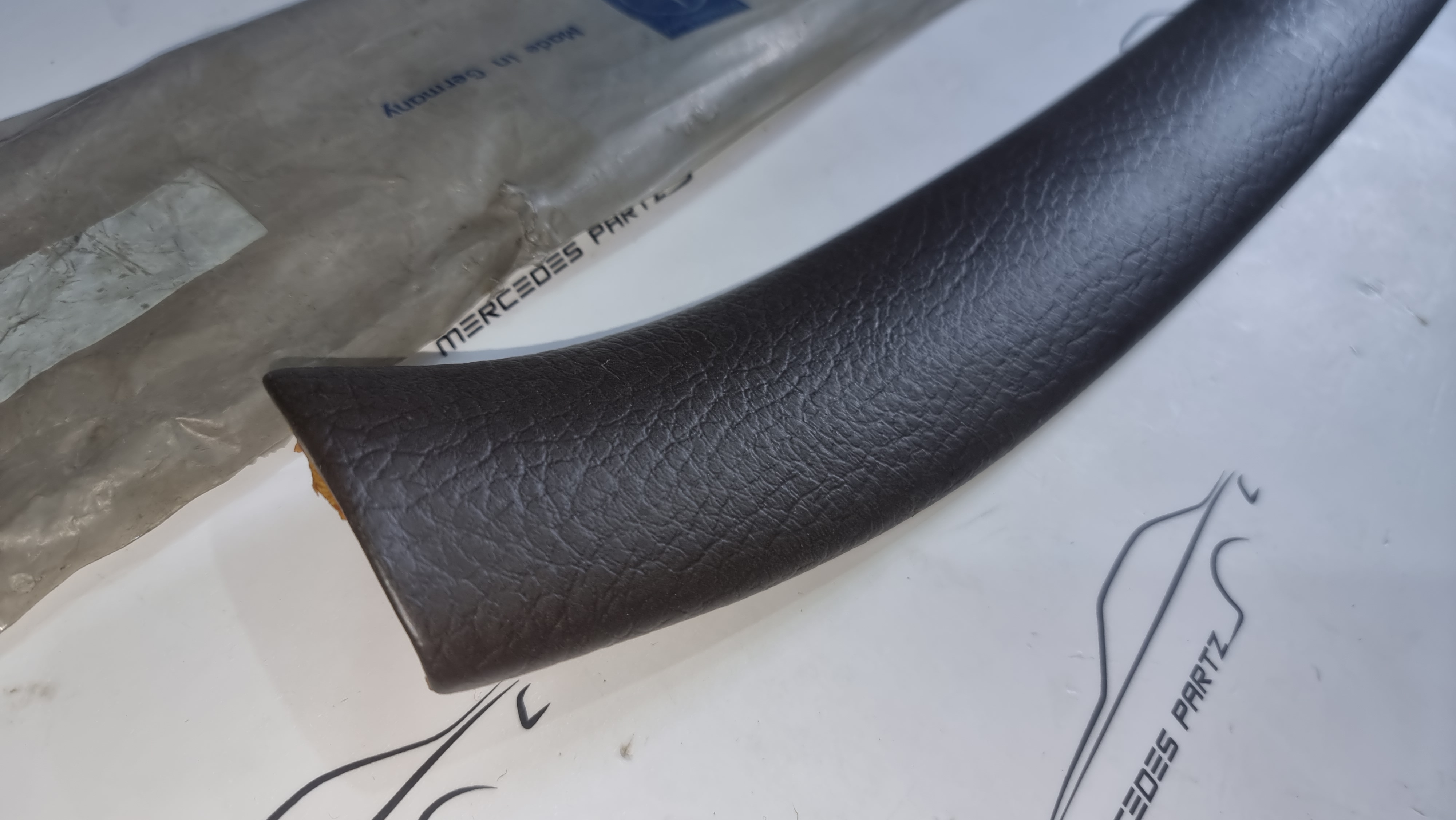 W114 W115 windshield inner left top moulding cover brown NOS A1156704351 8010 Genuine Mercedes Part W114 W115 windshield inner left top moulding cover brown NOS A1156704351 8010 Genuine Mercedes Part