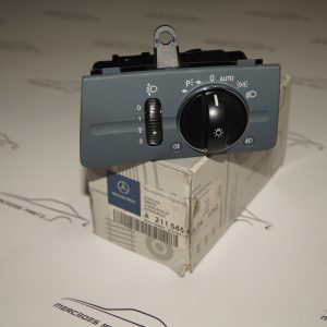 W211 RHD light switch Genuine Mercedes Part