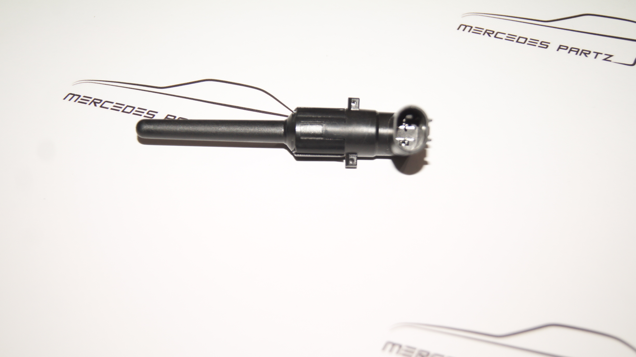 W203 W211 R230 W220 coolant level sensor C209 W203 W211 R230 W220 coolant level sensor C209