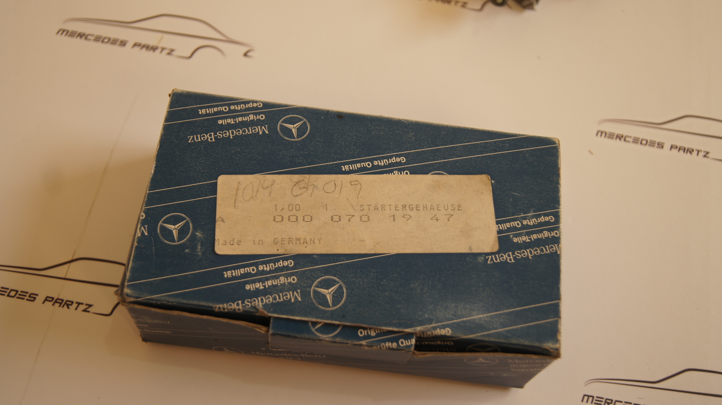 M110 M123 solex 4A1 carburetor choke housing Genuine Mercedes Part M110 M123 solex 4A1 carburetor choke housing Genuine Mercedes Part