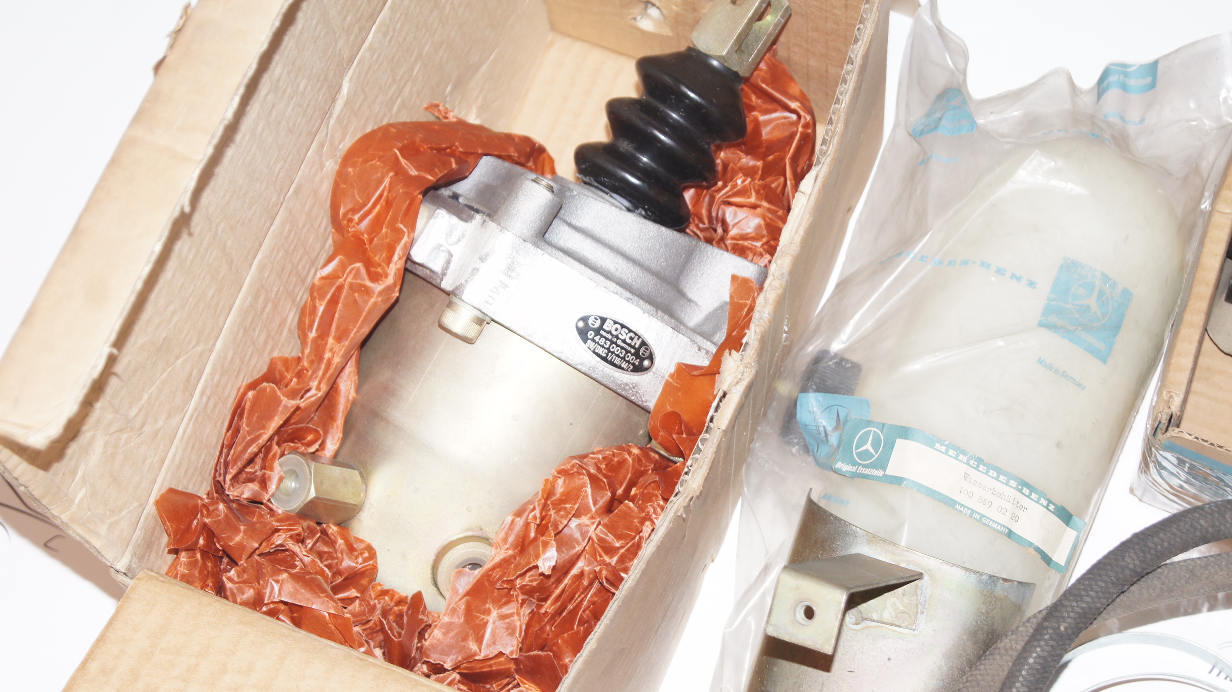 Mercedes-Benz W100 600 / Pullman Brake booster kit NOS Genuine Mercedes Part Mercedes-Benz W100 600 / Pullman Brake booster kit NOS Genuine Mercedes Part