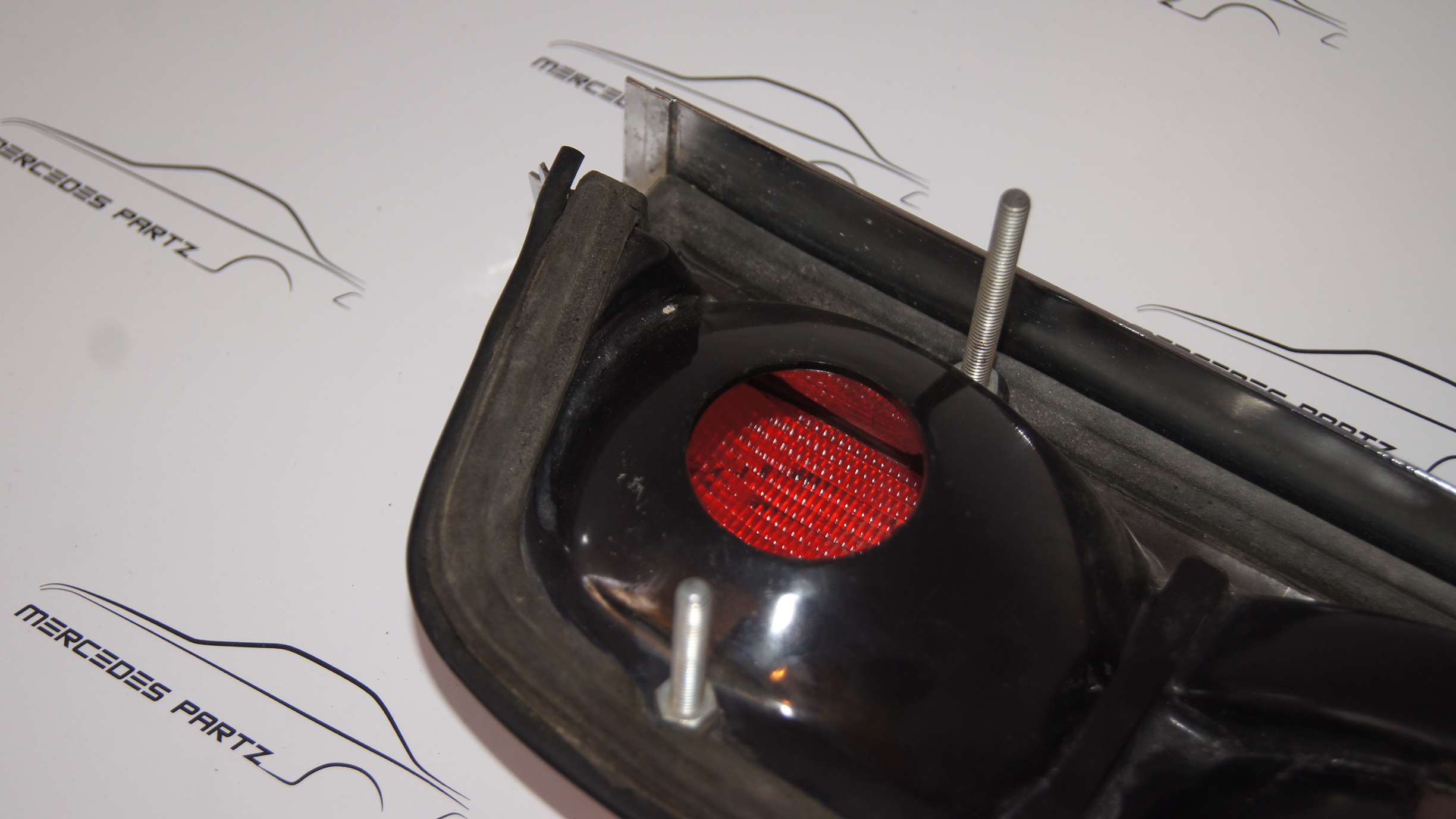 Mercedes-Benz W100 600 / Pullman left taillight Euro Spec NOS Genuine Mercedes Part Mercedes-Benz W100 600 / Pullman left taillight Euro Spec NOS Genuine Mercedes Part