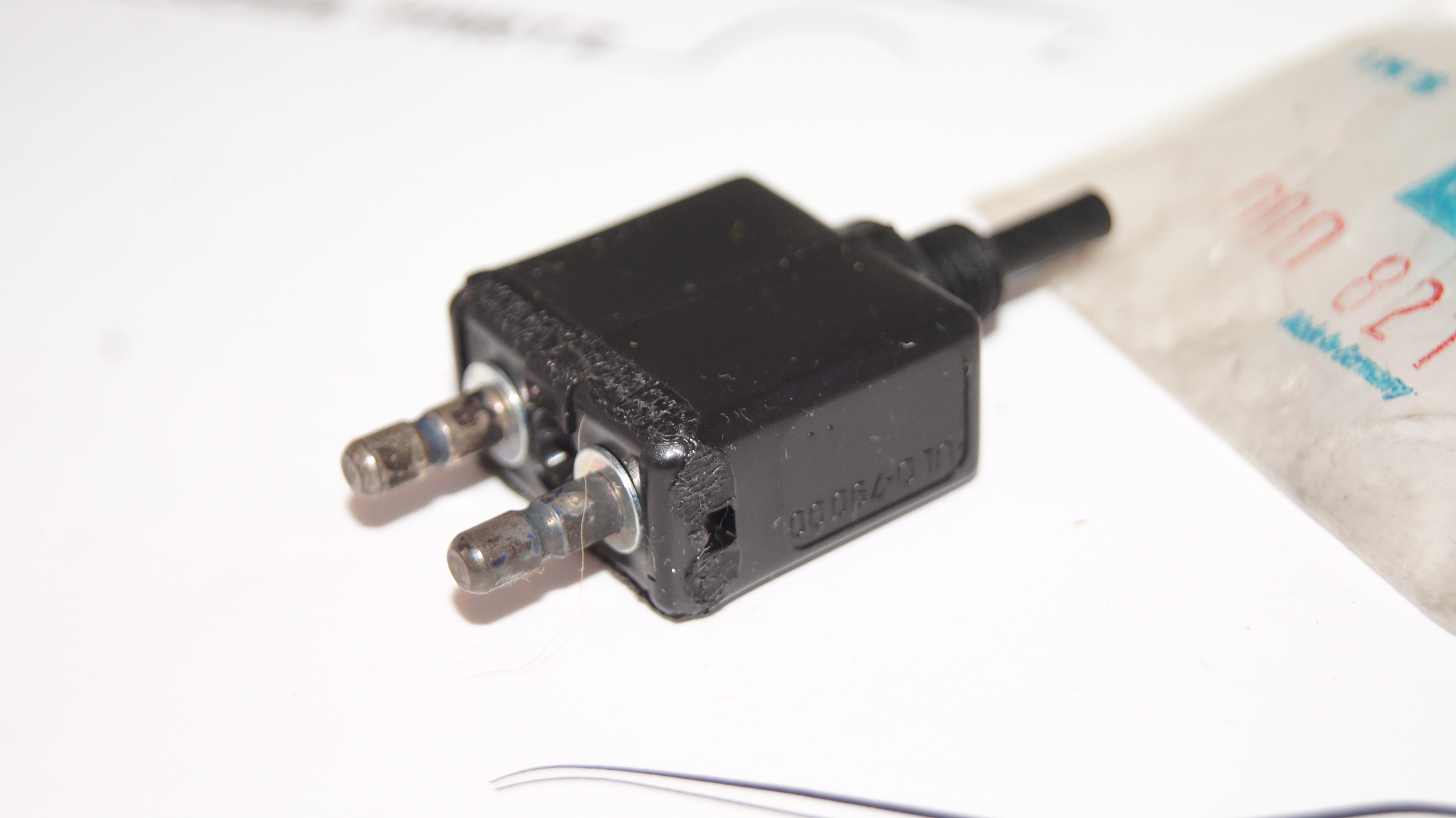 W100 W108 W109 W110 W111 W113 W114 W115 glove compartment contactor switch NEW NOS Genuine Mercedes Part W100 W108 W109 W110 W111 W113 W114 W115 glove compartment contactor switch NEW NOS Genuine Mercedes Part