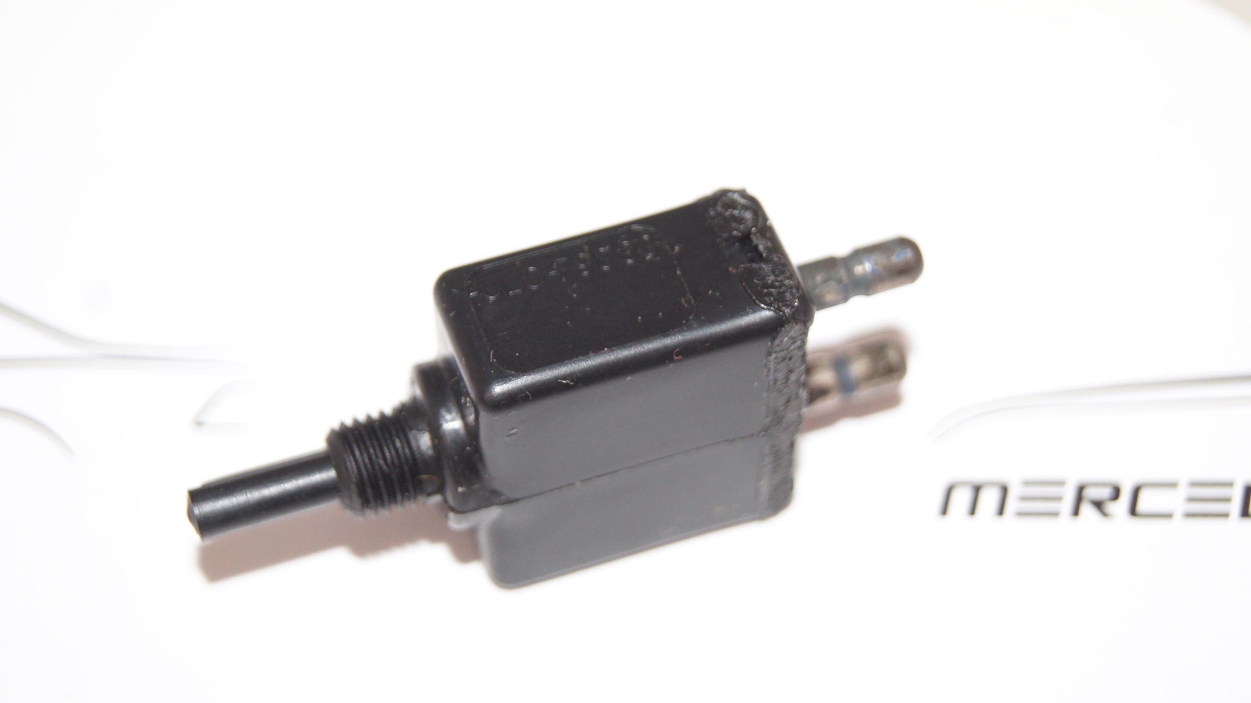 W100 W108 W109 W110 W111 W113 W114 W115 glove compartment contactor switch NEW NOS Genuine Mercedes Part W100 W108 W109 W110 W111 W113 W114 W115 glove compartment contactor switch NEW NOS Genuine Mercedes Part