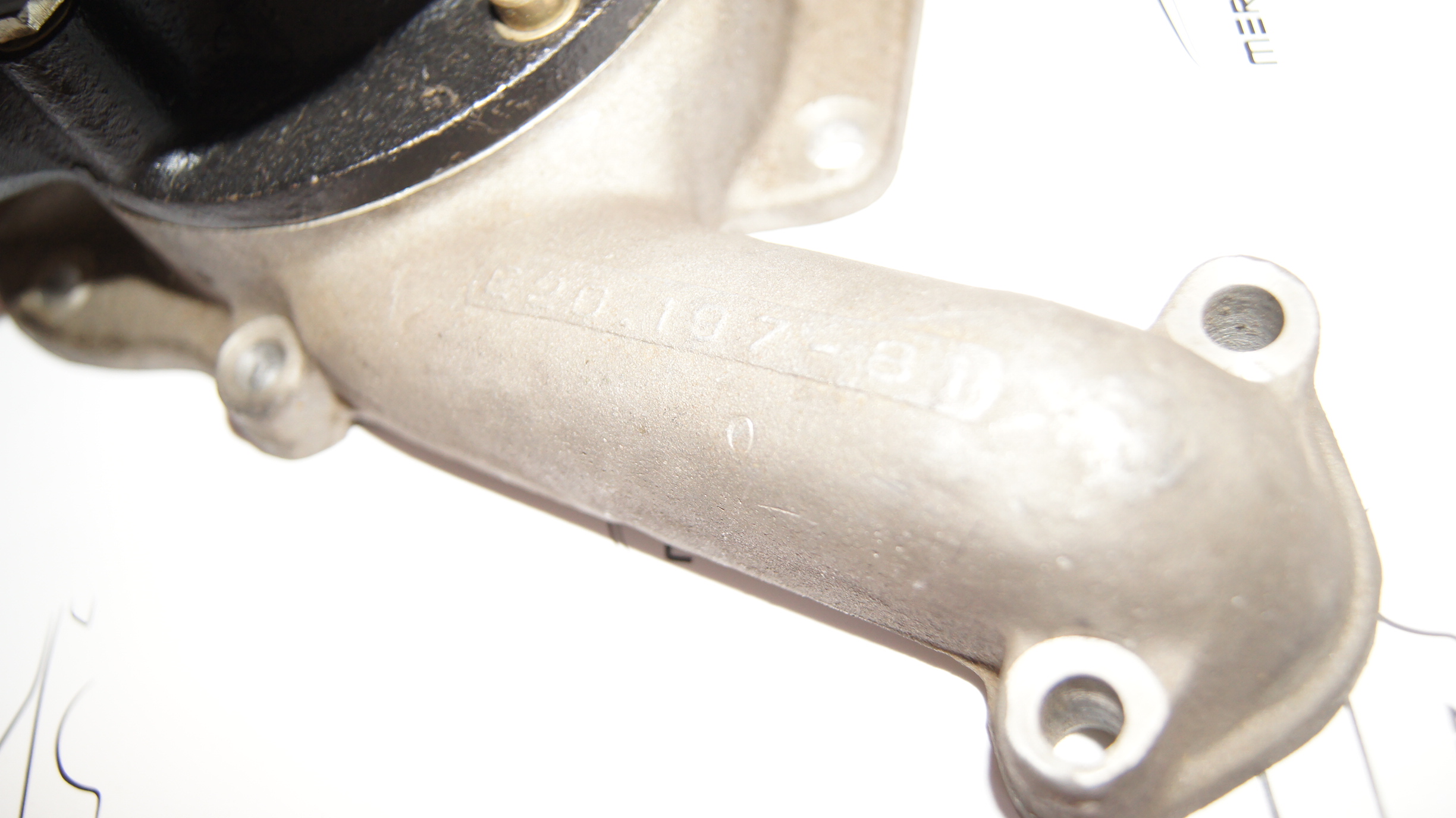 Mercedes-Benz W100 600 / Pullman M100 980 5 belt water pump NOS Genuine Mercedes Part Mercedes-Benz W100 600 / Pullman M100 980 5 belt water pump NOS Genuine Mercedes Part