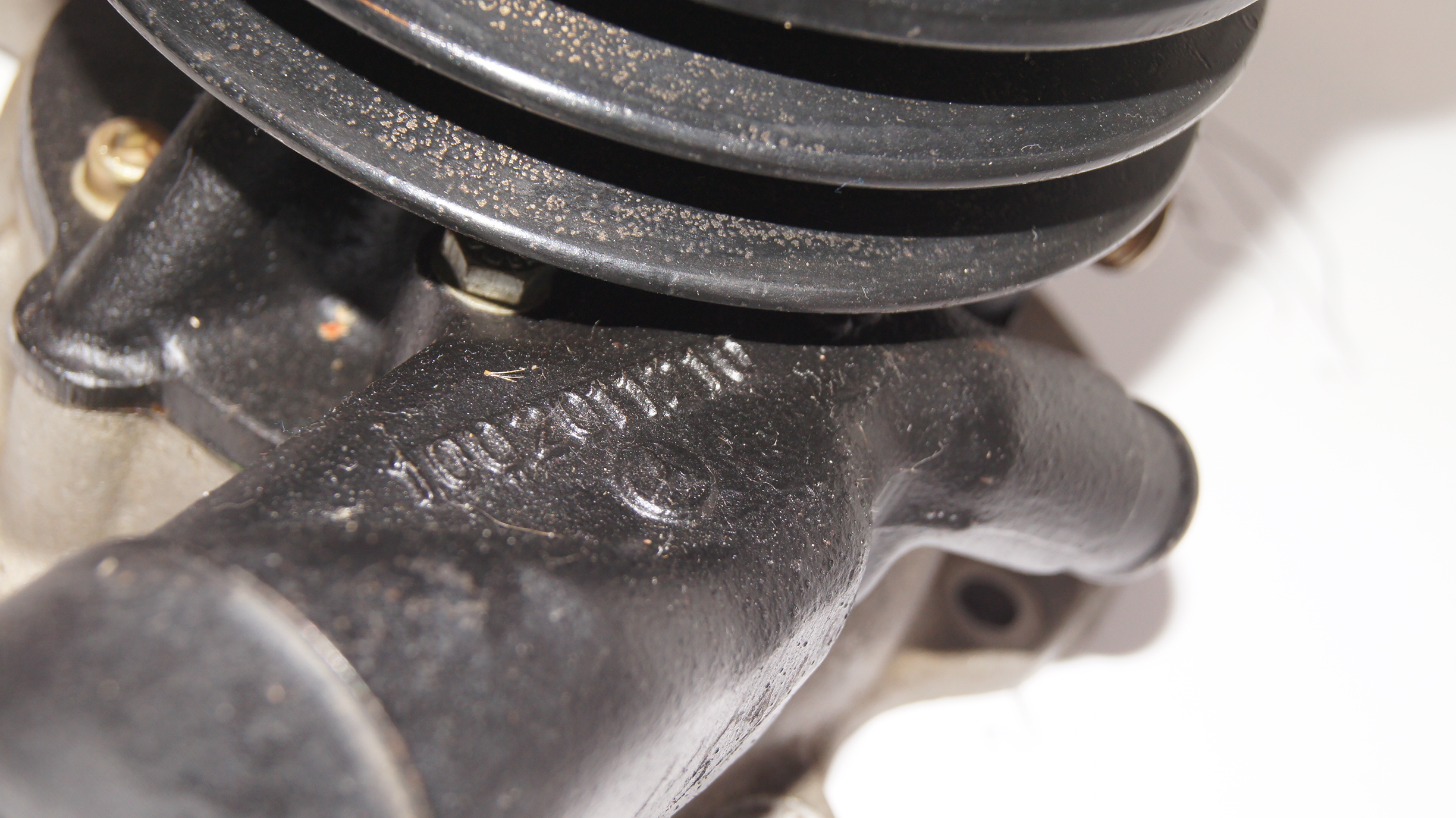 Mercedes-Benz W100 600 / Pullman M100 980 5 belt water pump NOS Genuine Mercedes Part Mercedes-Benz W100 600 / Pullman M100 980 5 belt water pump NOS Genuine Mercedes Part