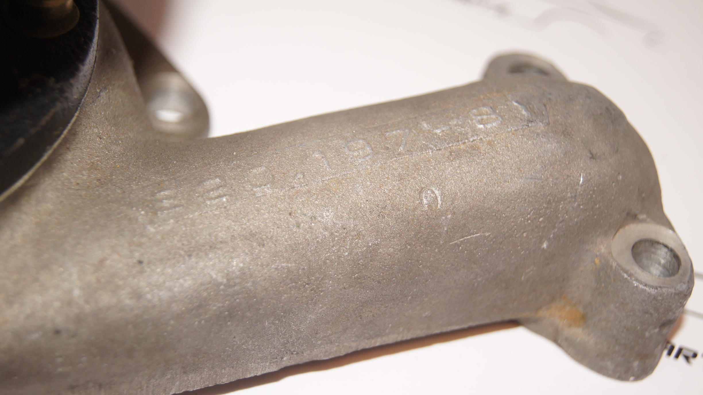 Mercedes-Benz W100 600 / Pullman M100 980 5 belt water pump NOS Genuine Mercedes Part Mercedes-Benz W100 600 / Pullman M100 980 5 belt water pump NOS Genuine Mercedes Part