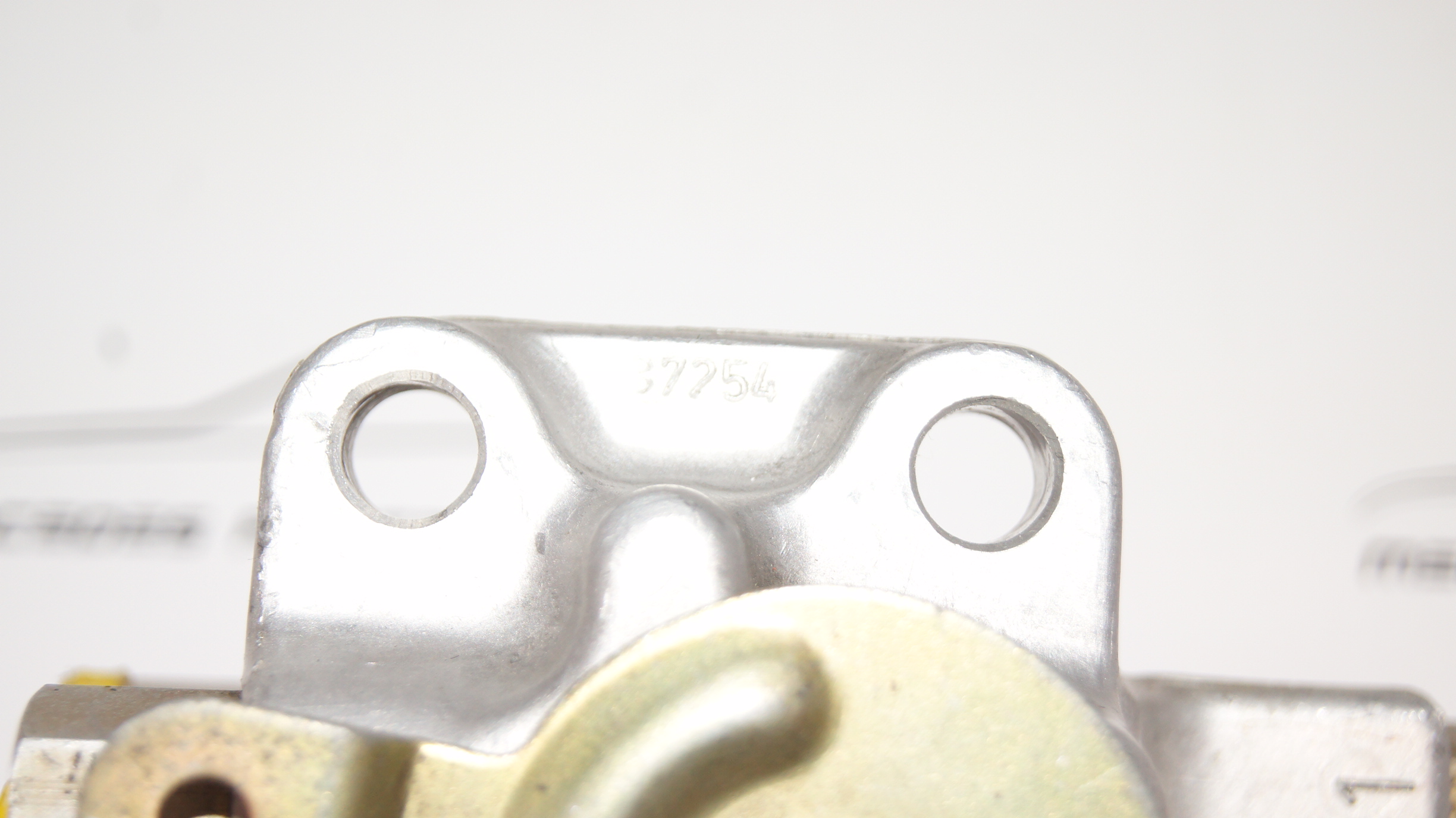 Mercedes-Benz W100 600 / Pullman height control valve unit NOS Bosch Mercedes-Benz W100 600 / Pullman height control valve unit NOS Bosch