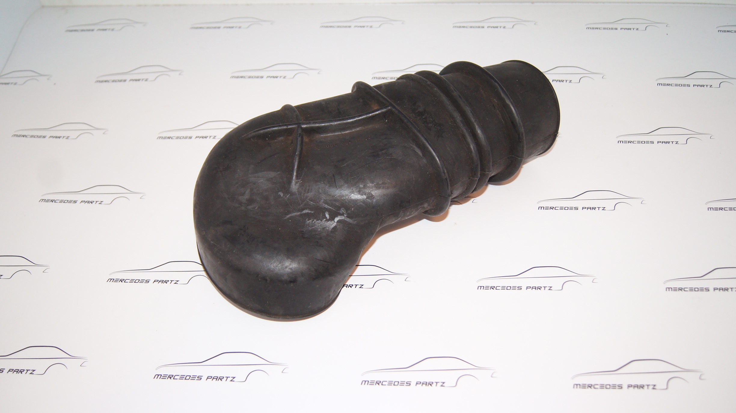 Mercedes-Benz M100.980 981 982 983 Intake pipe socket scoop NOS Genuine Mercedes Part Mercedes-Benz M100.980 981 982 983 Intake pipe socket scoop NOS Genuine Mercedes Part