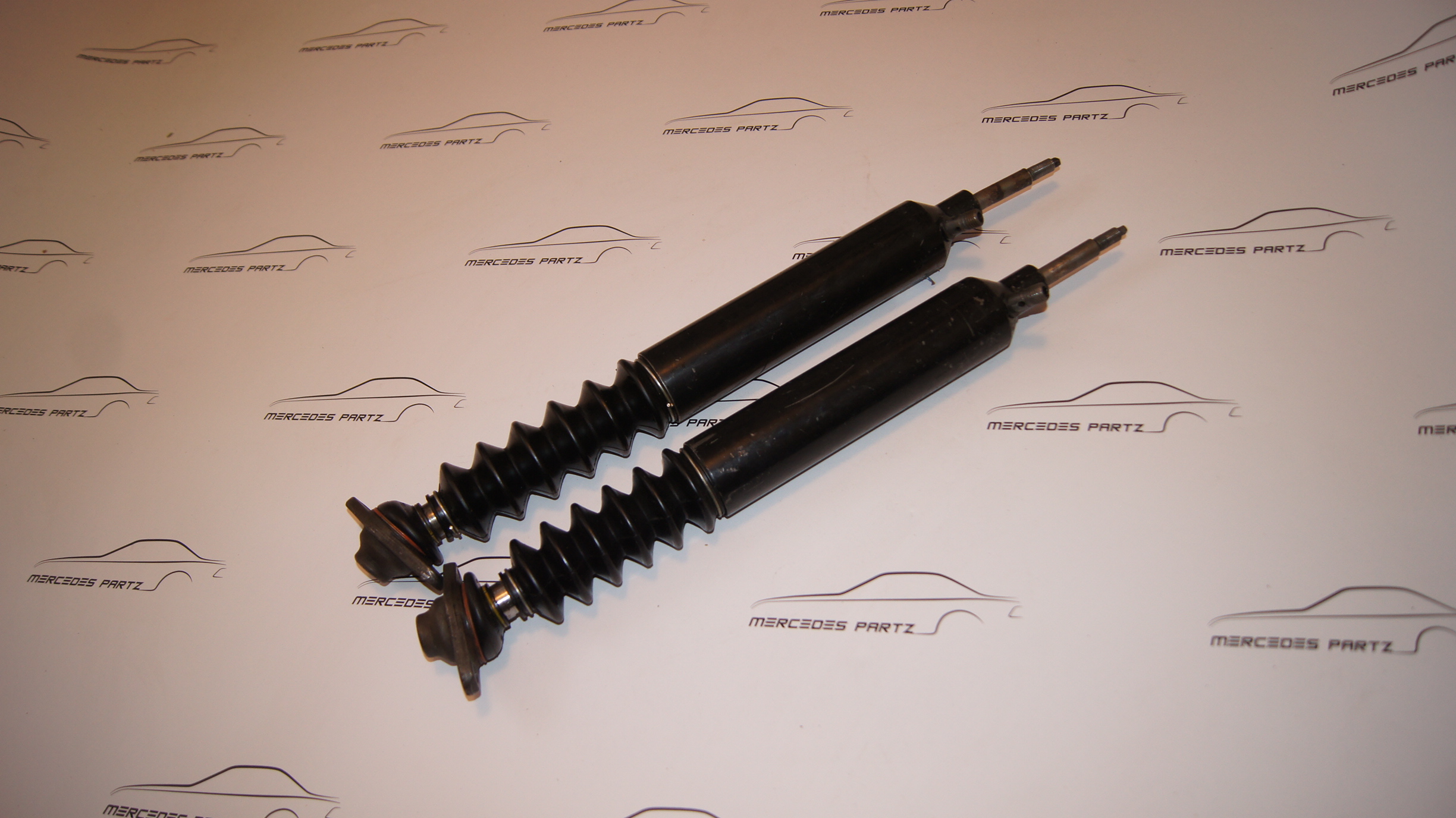 W126 W116 rear hydropneumatic spring legs **pair** USED priced as pair Genuine Mercedes Part W126 W116 rear hydropneumatic spring legs **pair** USED priced as pair Genuine Mercedes Part