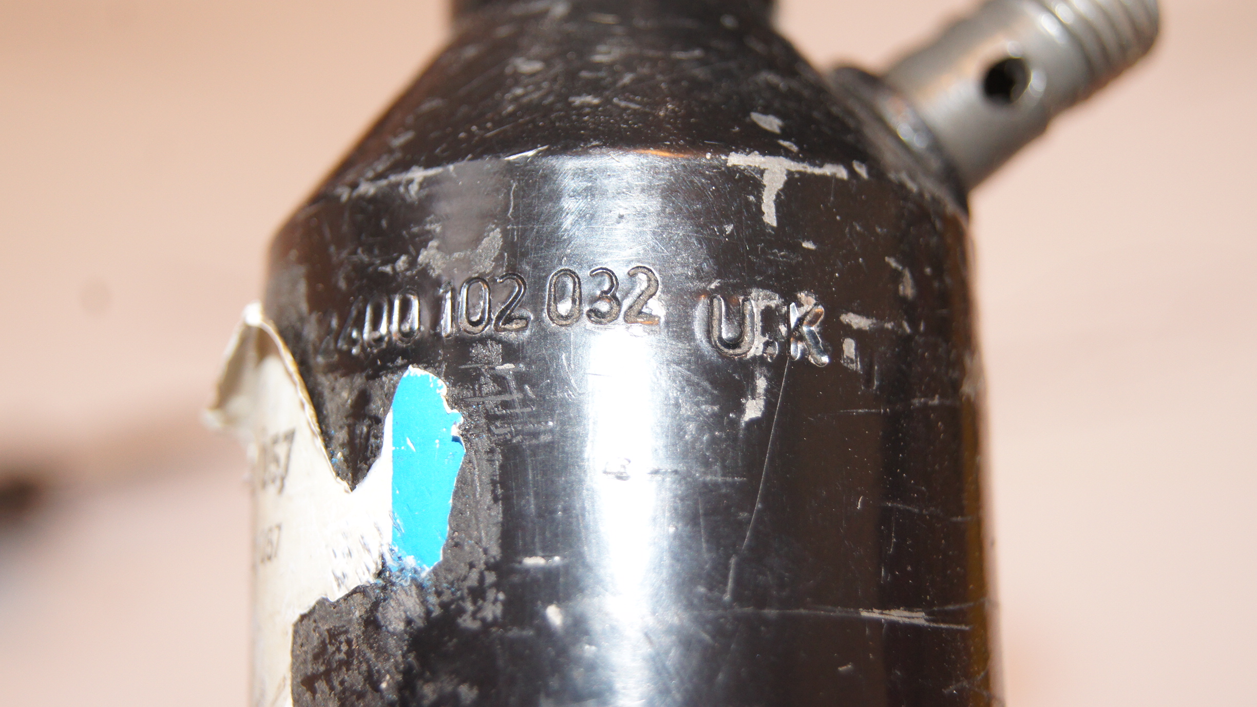 W126 W116 rear hydropneumatic spring legs **pair** USED priced as pair Genuine Mercedes Part W126 W116 rear hydropneumatic spring legs **pair** USED priced as pair Genuine Mercedes Part