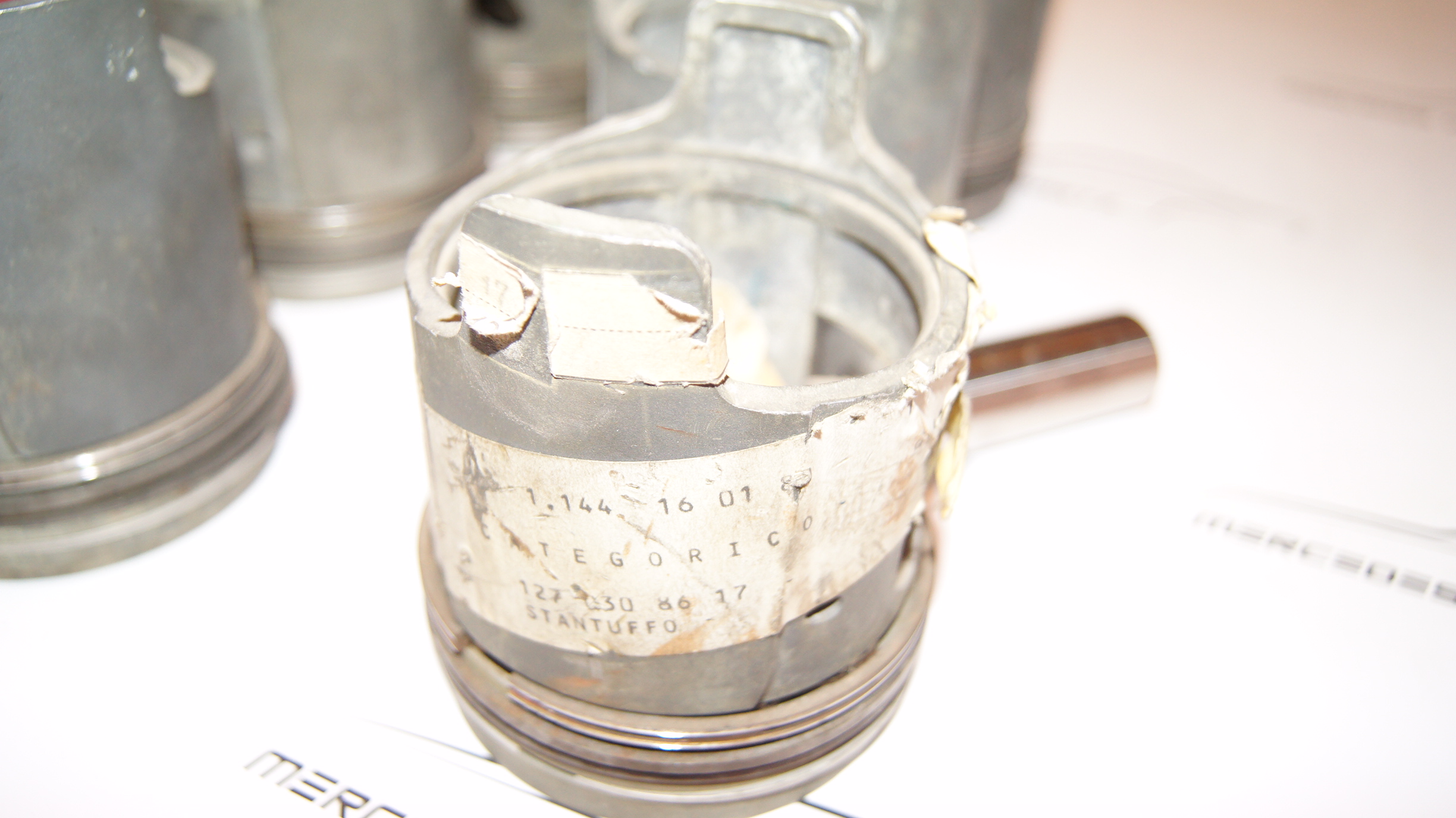 Mercedes-Benz M127.981 230SL piston set repair size 2 +1.00 83.00mm 82.97mm (early models till model 67) NOS Genuine Mercedes Part Mercedes-Benz M127.981 230SL piston set repair size 2 +1.00 83.00mm 82.97mm (early models till model 67) NOS Genuine Mercedes Part