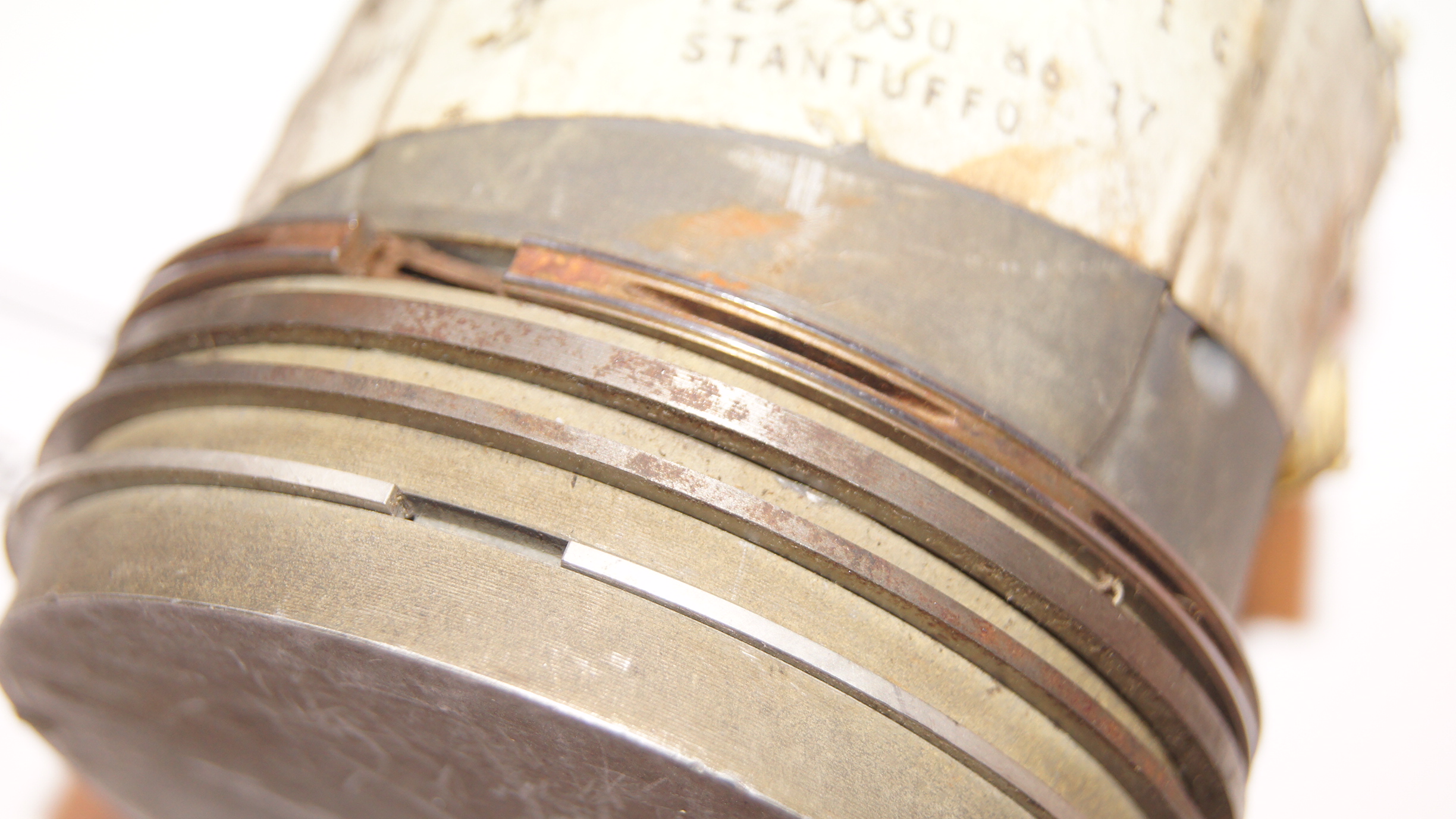 Mercedes-Benz M127.981 230SL piston set repair size 2 +1.00 83.00mm 82.97mm (early models till model 67) NOS Genuine Mercedes Part Mercedes-Benz M127.981 230SL piston set repair size 2 +1.00 83.00mm 82.97mm (early models till model 67) NOS Genuine Mercedes Part