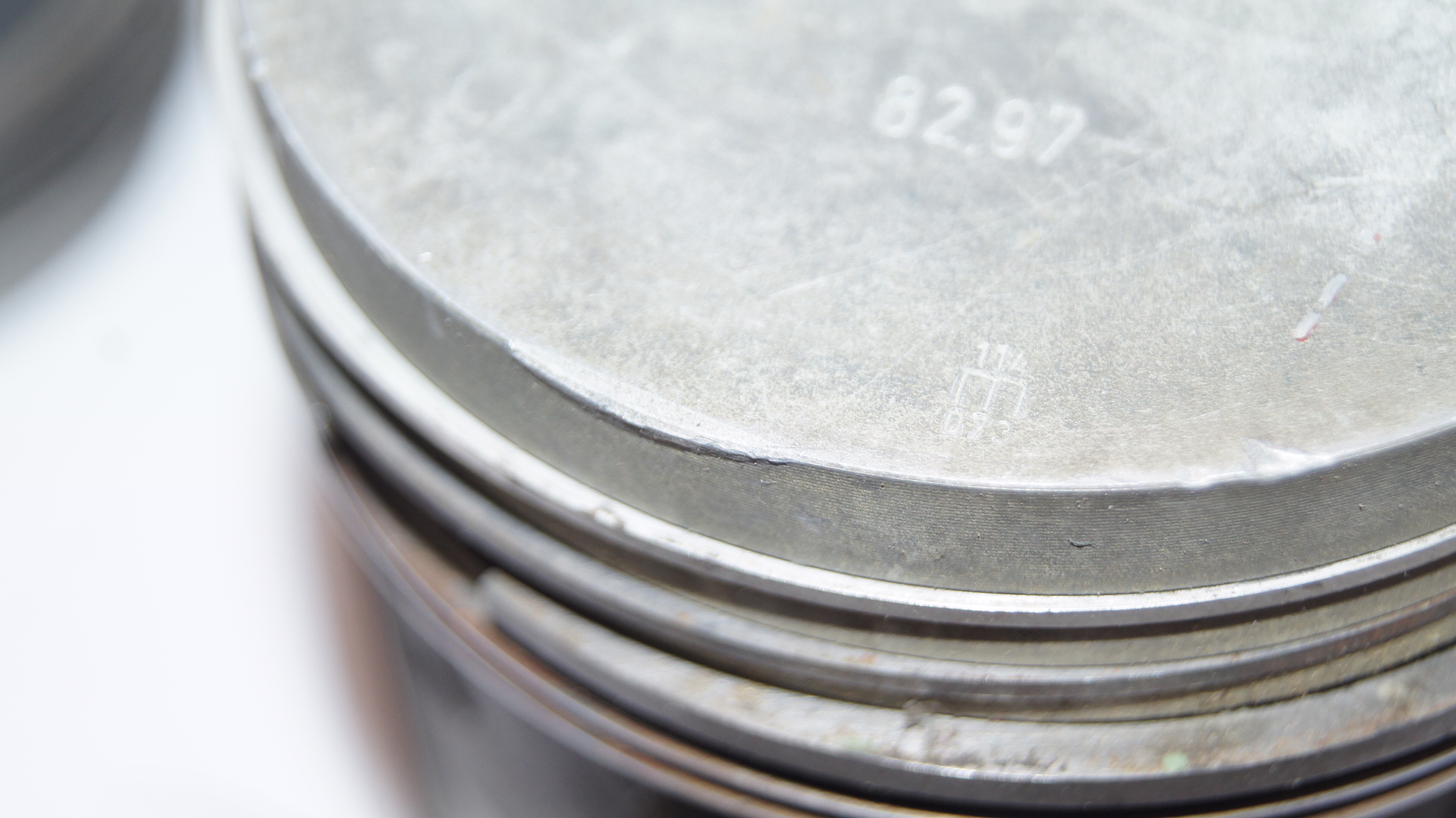 Mercedes-Benz M127.981 230SL piston set repair size 2 +1.00 83.00mm 82.97mm (early models till model 67) NOS Genuine Mercedes Part Mercedes-Benz M127.981 230SL piston set repair size 2 +1.00 83.00mm 82.97mm (early models till model 67) NOS Genuine Mercedes Part