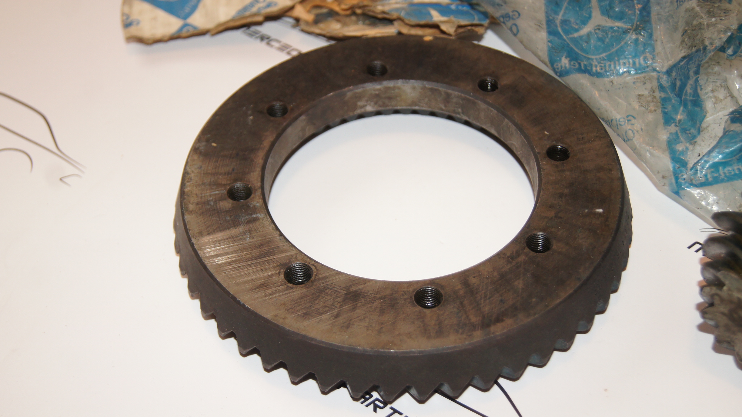 W113 W112 W111 W109 rear axle differential crown wheel ring gear and drive pinion 4.08 ratio NEW NOS Genuine Mercedes Part W113 W112 W111 W109 rear axle differential crown wheel ring gear and drive pinion 4.08 ratio NEW NOS Genuine Mercedes Part