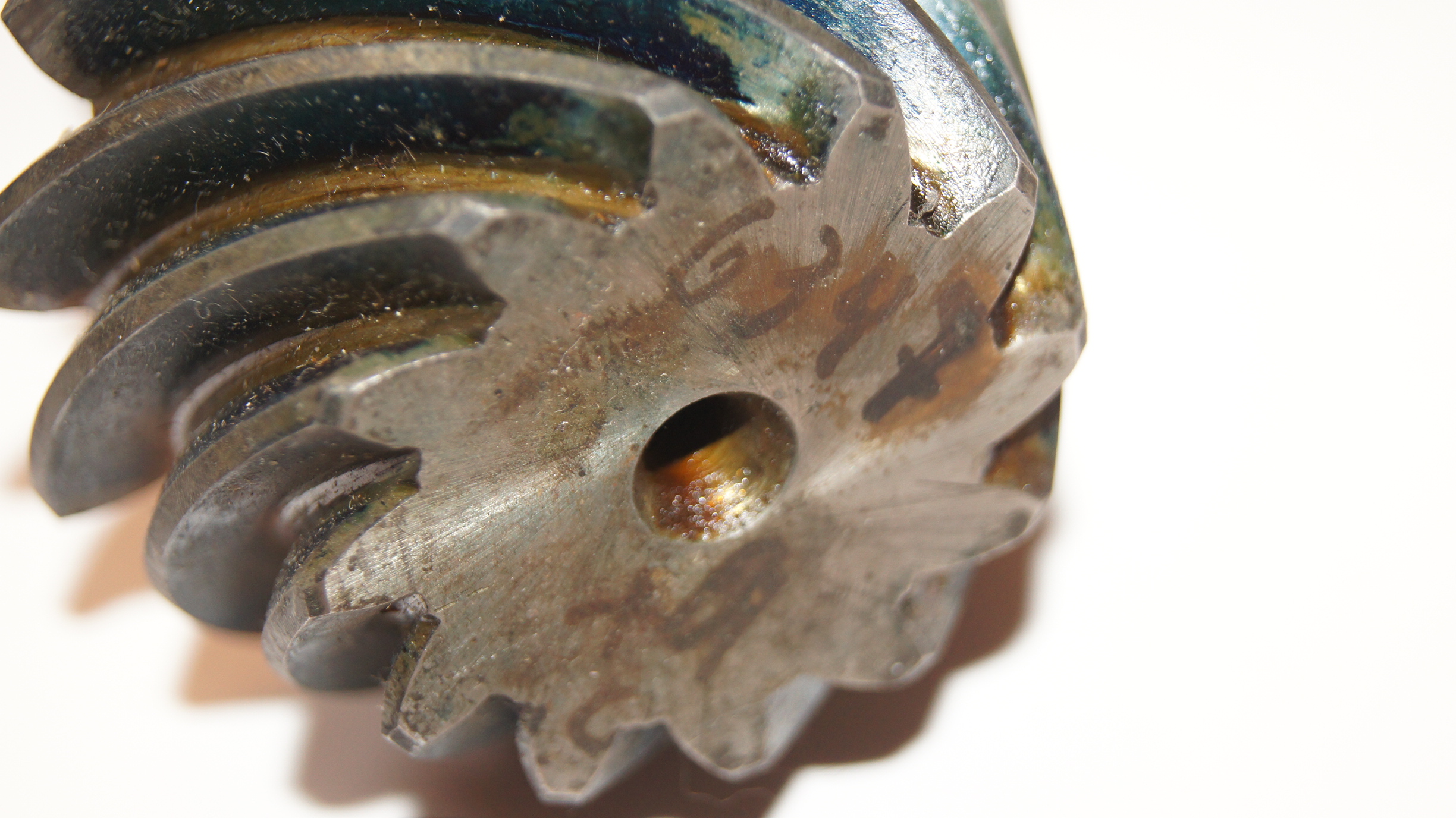 W113 W112 W111 W109 rear axle differential crown wheel ring gear and drive pinion 4.08 ratio NEW NOS Genuine Mercedes Part W113 W112 W111 W109 rear axle differential crown wheel ring gear and drive pinion 4.08 ratio NEW NOS Genuine Mercedes Part