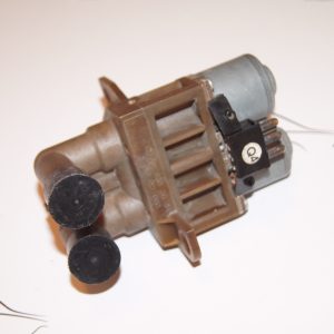 W202 C220CDI C250 electromagnetic double water heater valve NOS NEW Genuine Mercedes Part