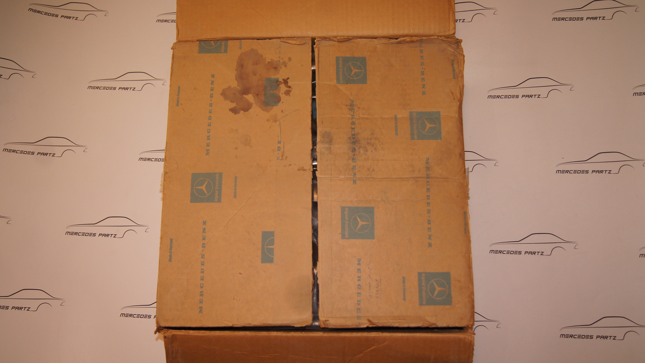 GENUINE ORIGINAL MERCEDES-BENZ W108 W109 W111 W112 W113 W114 W115 black steering wheel USED Genuine Mercedes Part GENUINE ORIGINAL MERCEDES-BENZ W108 W109 W111 W112 W113 W114 W115 black steering wheel USED Genuine Mercedes Part