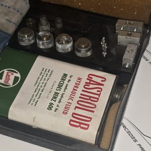 A1008900054 Mercedes-Benz W100 600 Pullman Hydraulic system repair kit Spare Box NOS Genuine Mercedes Part A1008900054 Mercedes-Benz W100 600 Pullman Hydraulic system repair kit Spare Box NOS Genuine Mercedes Part