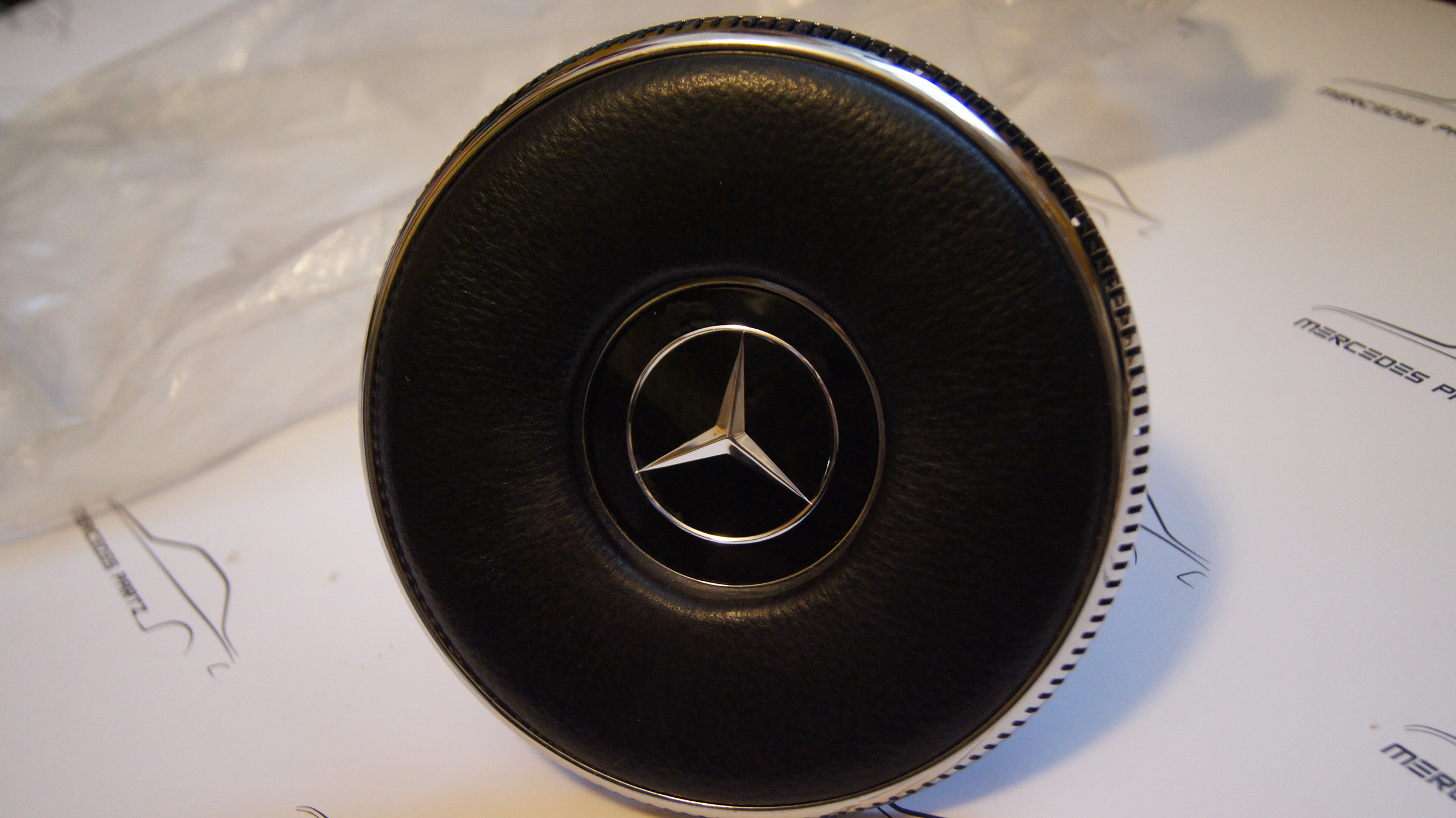 W100 600 Pullman Steering Wheel Center Cover Plate NEW NOS Genuine Mercedes Part W100 600 Pullman Steering Wheel Center Cover Plate NEW NOS Genuine Mercedes Part