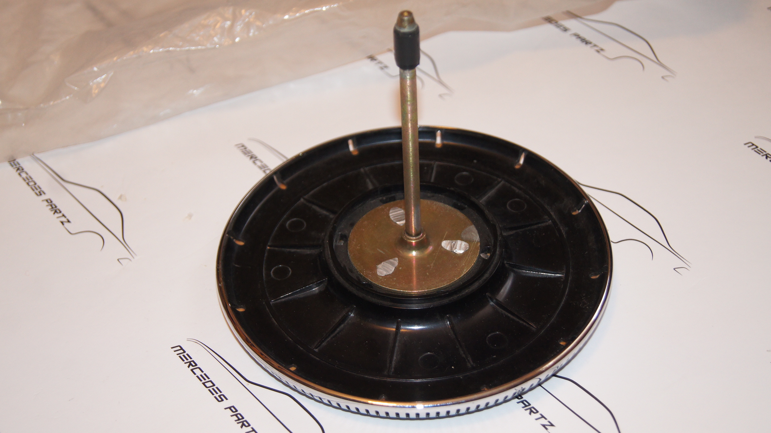 W100 600 Pullman Steering Wheel Center Cover Plate NEW NOS Genuine Mercedes Part W100 600 Pullman Steering Wheel Center Cover Plate NEW NOS Genuine Mercedes Part