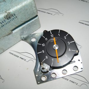 W116 clock NEW NOS Genuine Mercedes Part W116 clock NEW NOS Genuine Mercedes Part