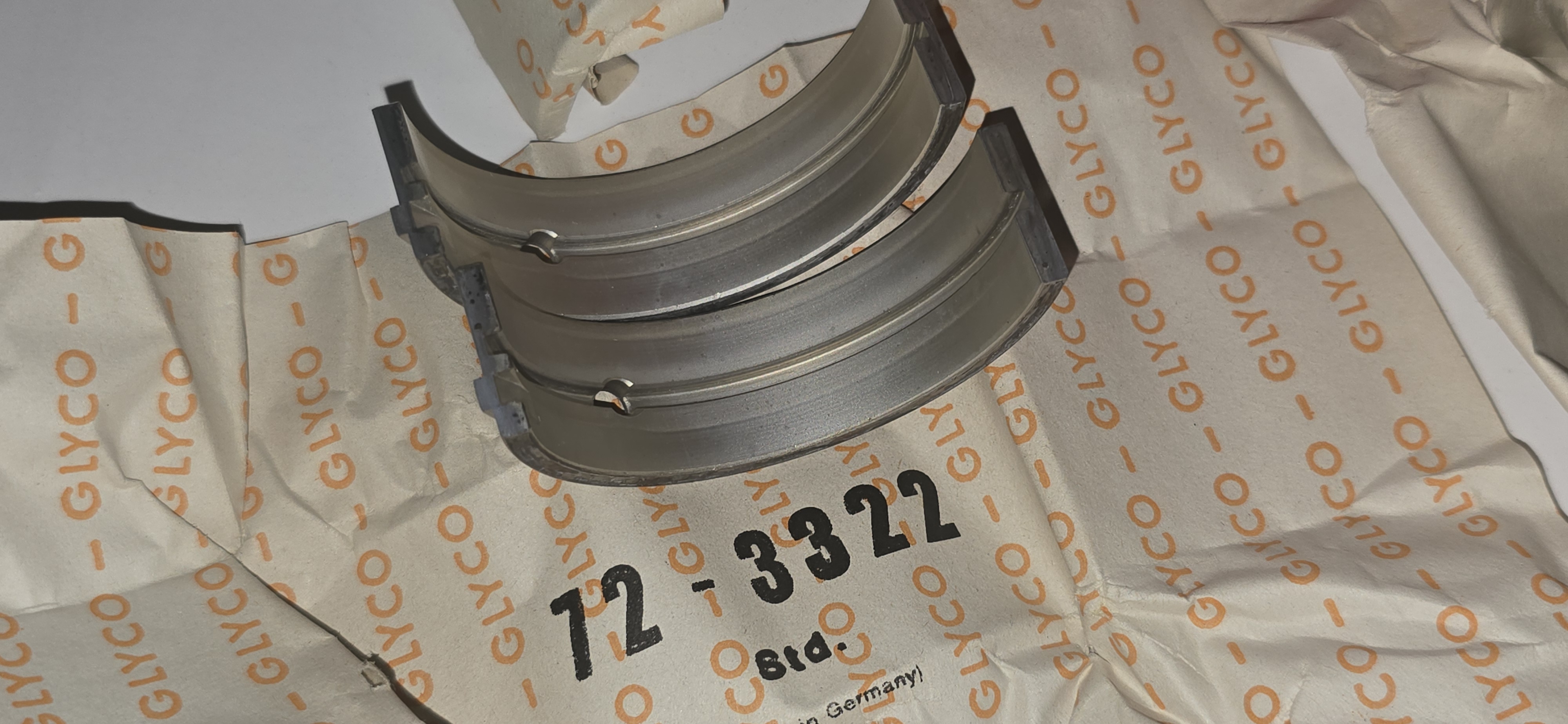 M123 W123 250 Main crankshaft bearing STD 60.00mm NEW NOS GLYCO M123 W123 250 Main crankshaft bearing STD 60.00mm NEW NOS GLYCO