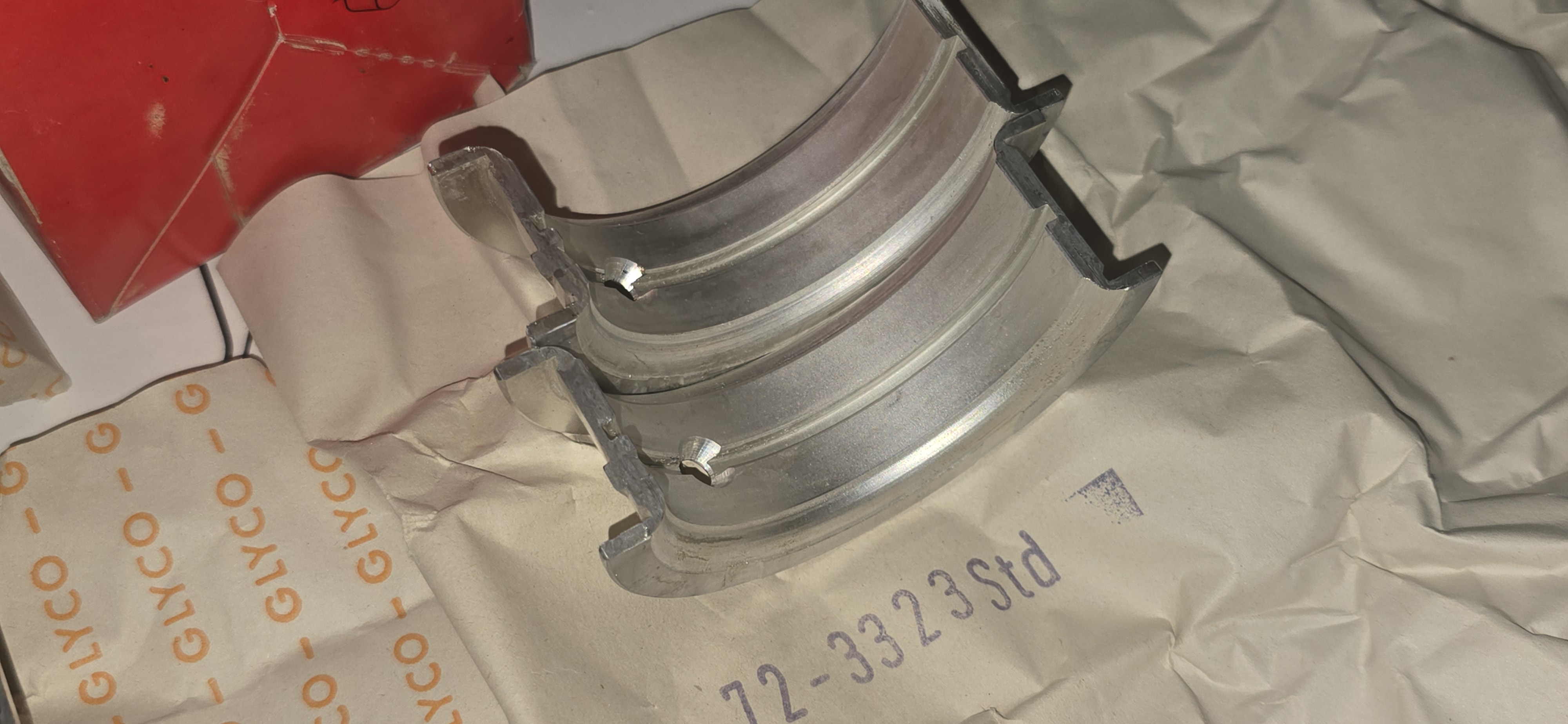 M123 W123 250 Main crankshaft bearing STD 60.00mm NEW NOS GLYCO M123 W123 250 Main crankshaft bearing STD 60.00mm NEW NOS GLYCO