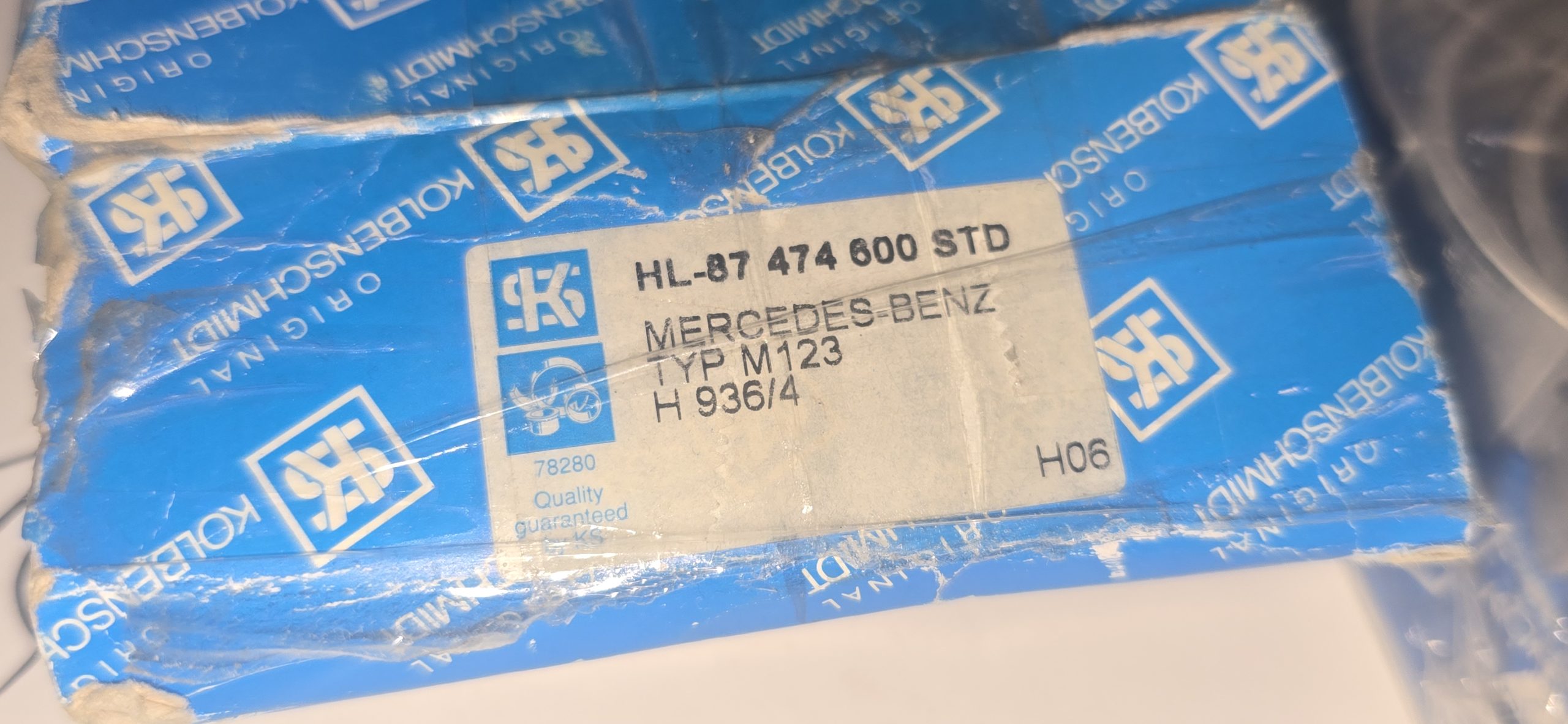 M123 W123 250 Main crankshaft bearing STD 60.00mm NEW NOS Kolbenschmidt M123 W123 250 Main crankshaft bearing STD 60.00mm NEW NOS Kolbenschmidt