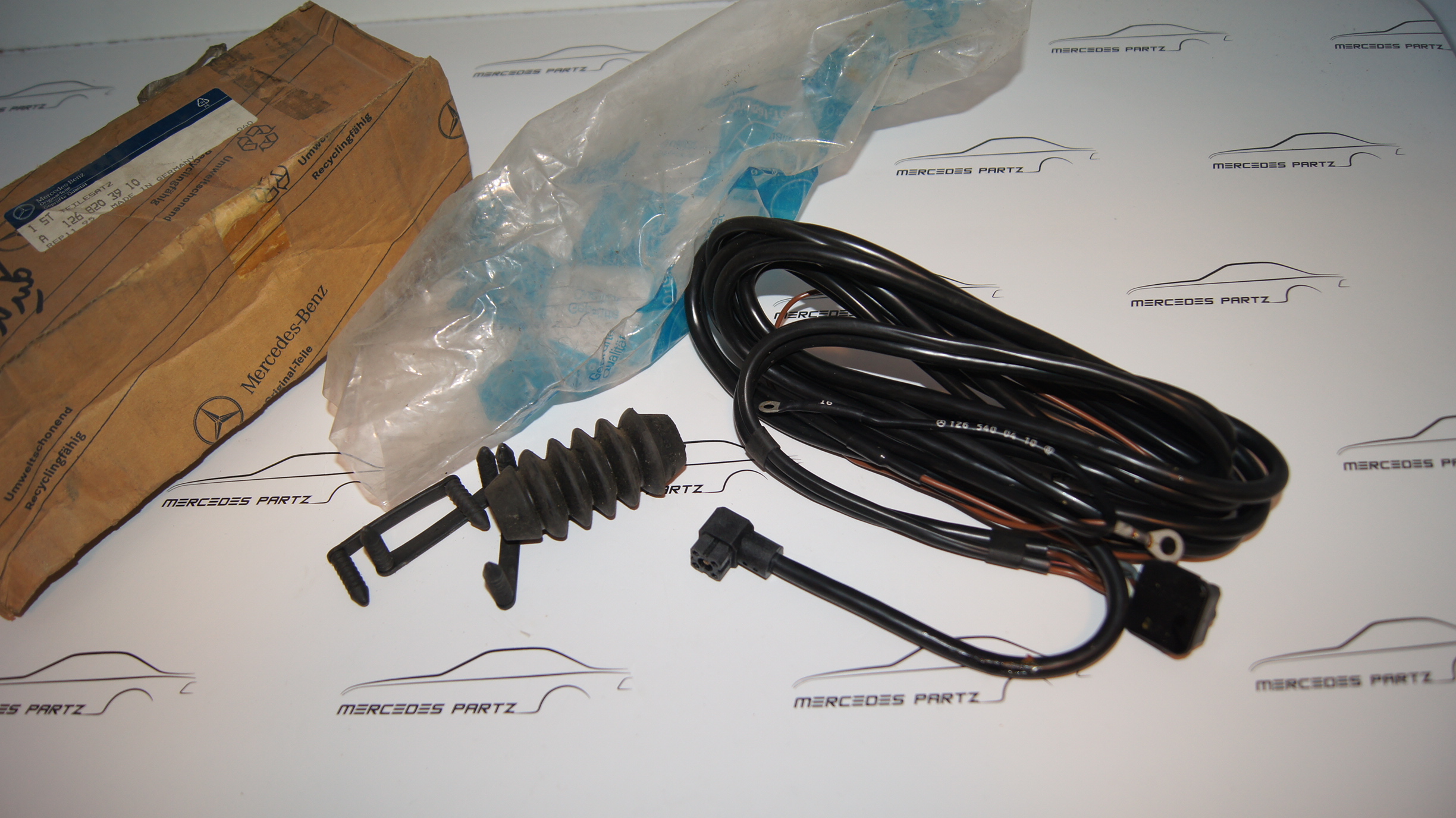 W126 exterior mirror wiring harness without switch new W126 exterior mirror wiring harness without switch new