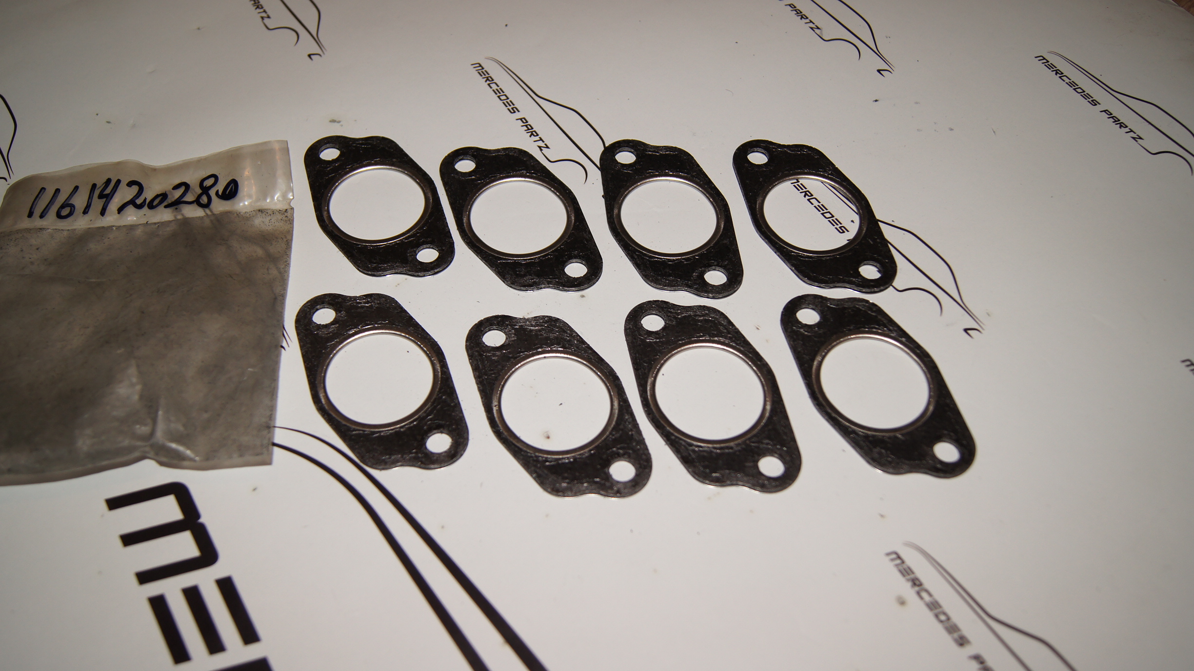 M116 3.5 3.8 M117 4.5 exhaust manifold gasket set of 8 Elring