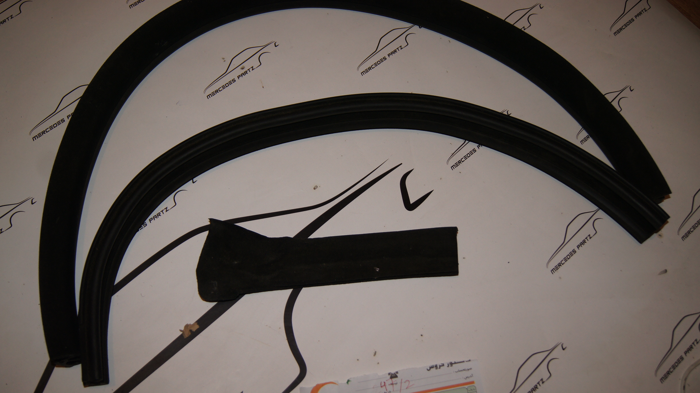 C123 right side window seal NOS Genuine Mercedes Part C123 right side window seal NOS Genuine Mercedes Part