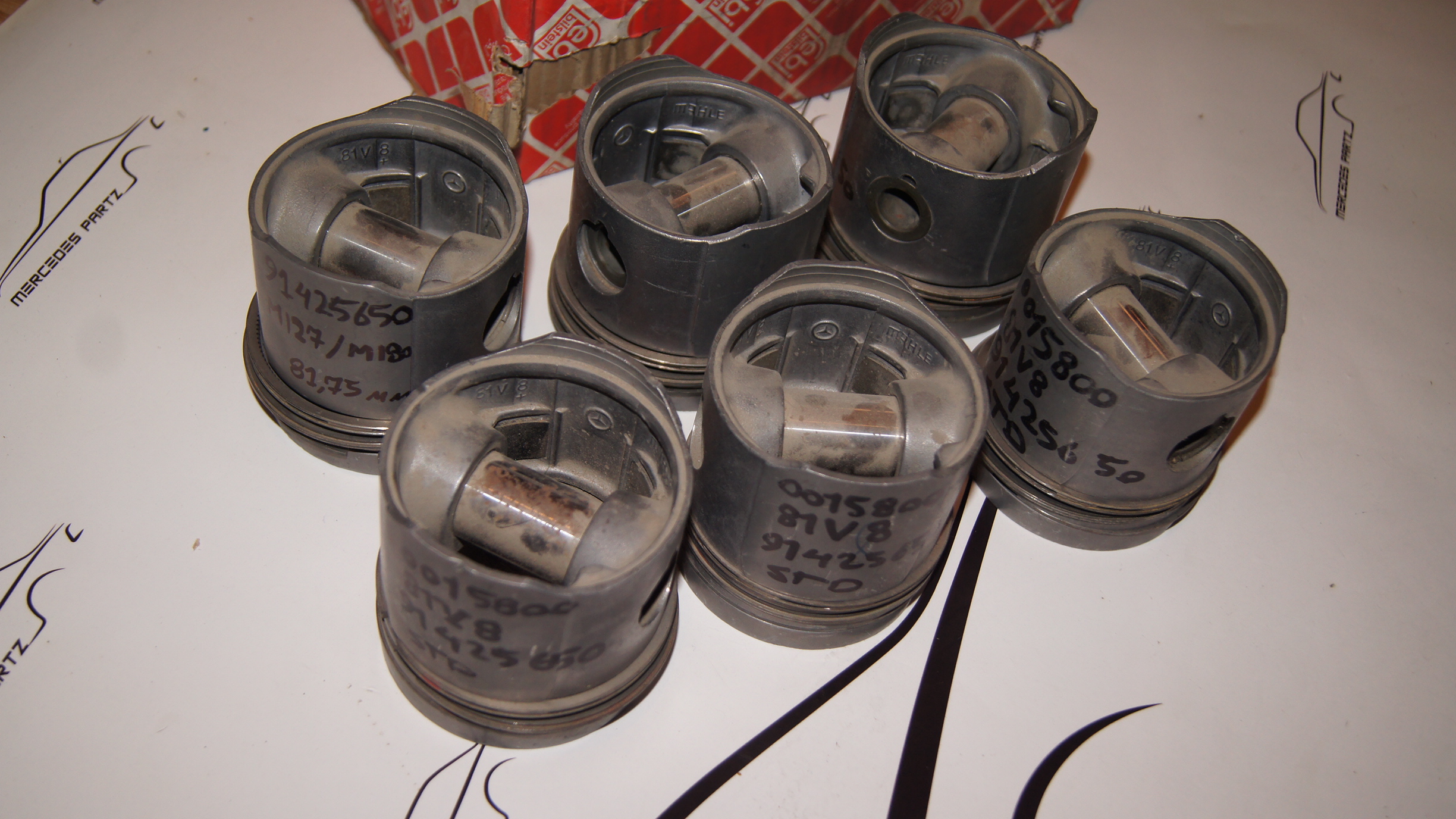 M180 piston set STD 81.75mm 81.725 NOS Genuine Mercedes Part