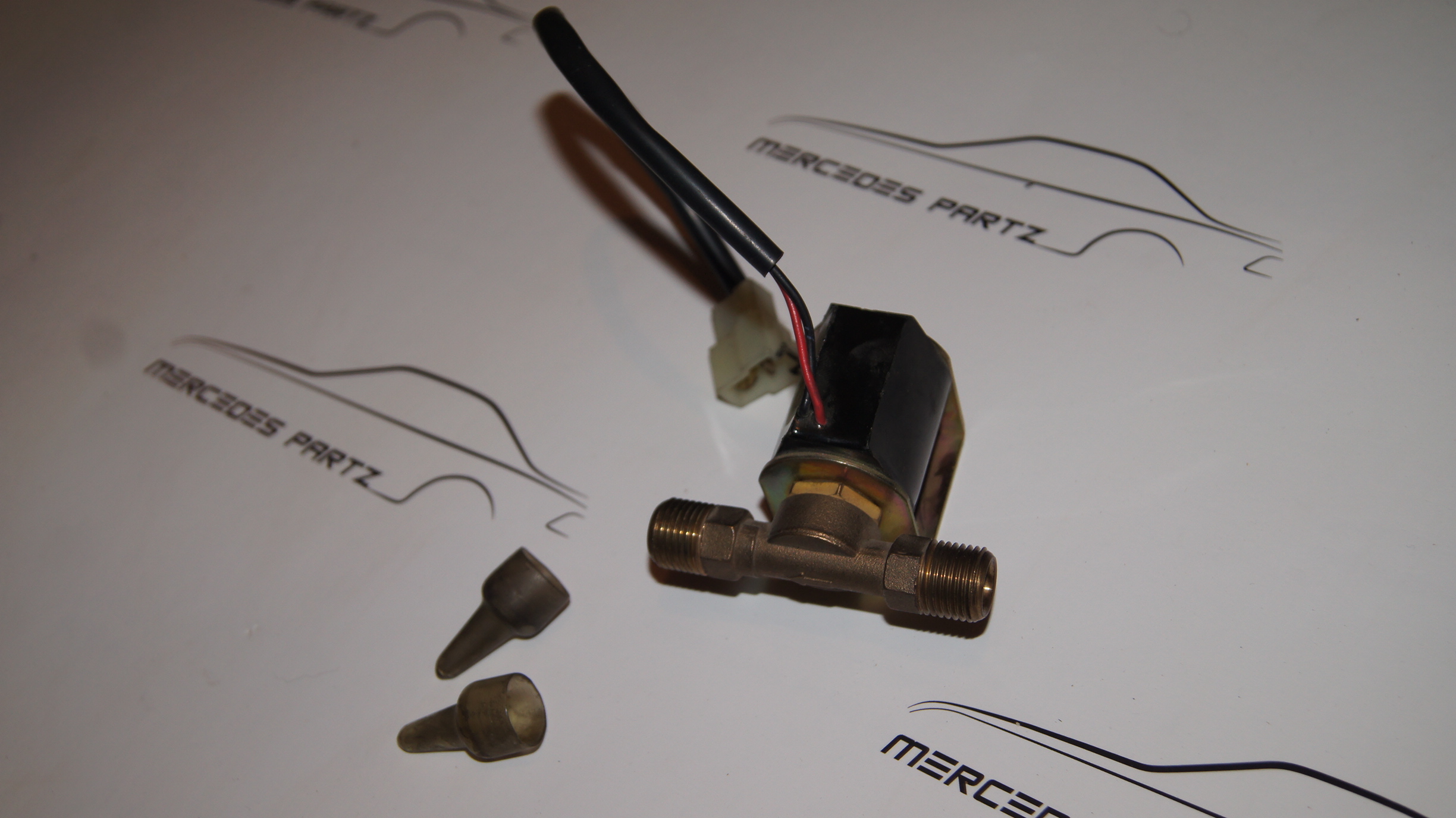 Mack / Freightliner A/C expansion valve NEW MACK Mack / Freightliner A/C expansion valve NEW MACK