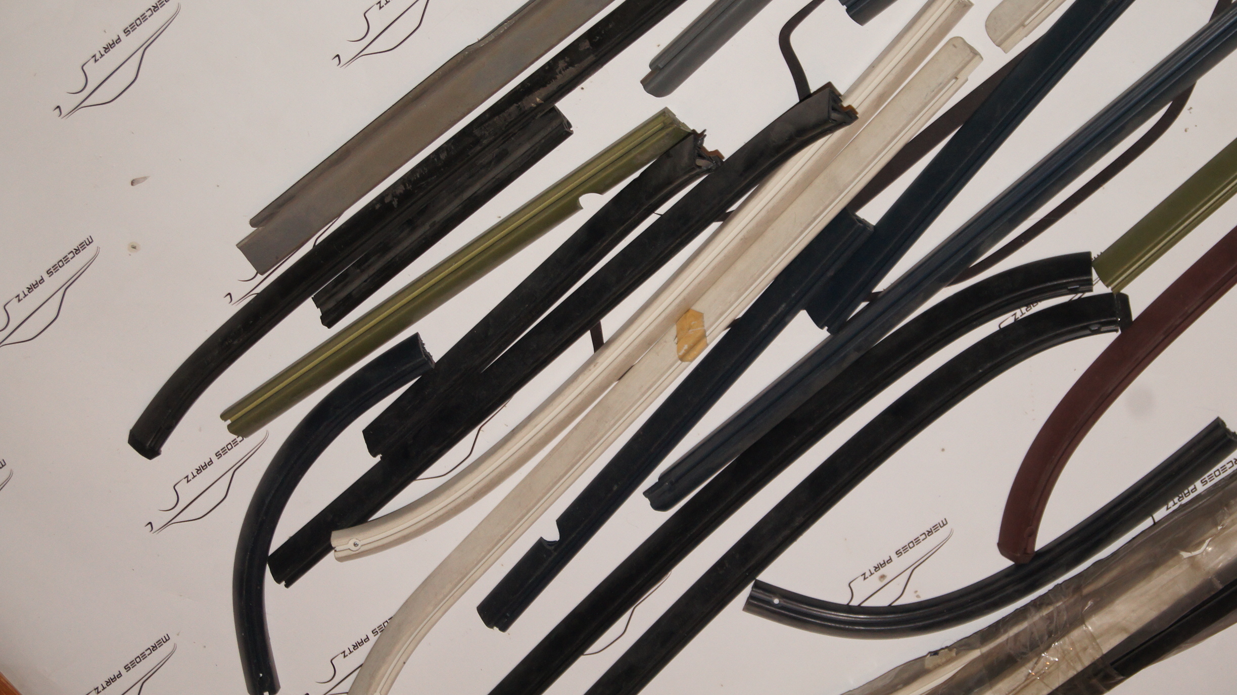 **WHOLE SALE FREE SHIPPING** Mercedes-Benz Curtains and curtain hooks NOS FREE SHIPPING **WHOLE SALE FREE SHIPPING** Mercedes-Benz Curtains and curtain hooks NOS FREE SHIPPING