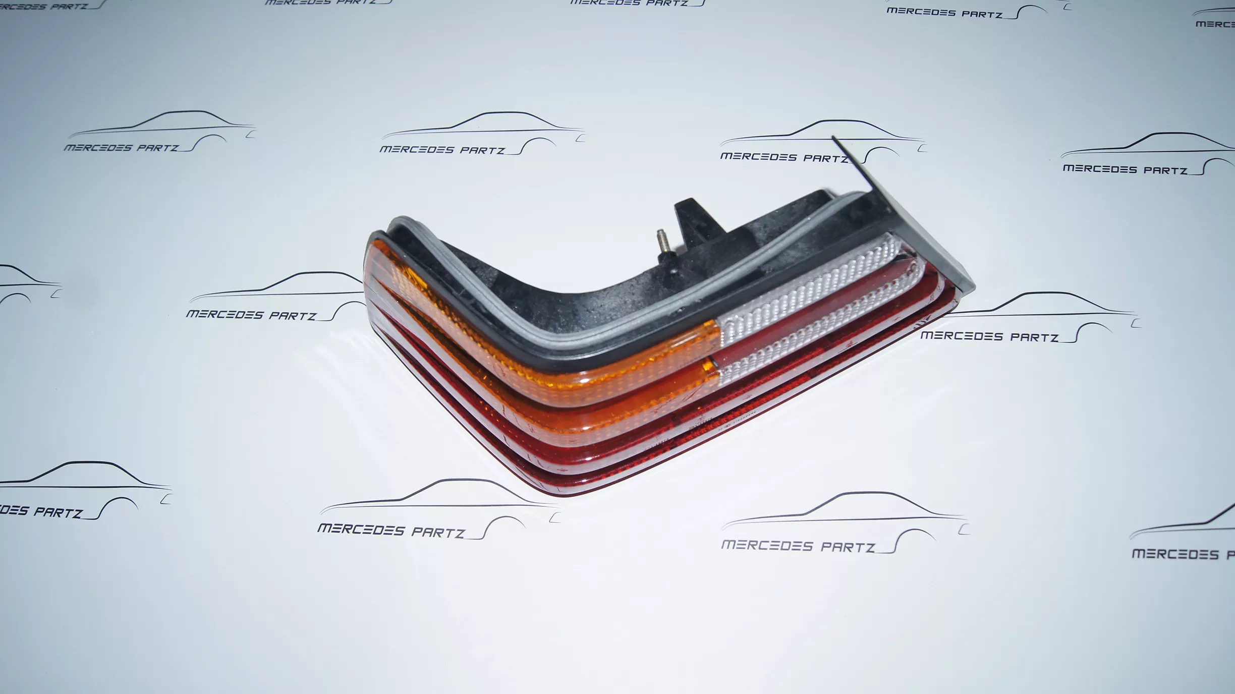 A1248200766 | W124 taillight lens left HELLA - mercedespartz A1248200766 | W124 taillight lens left HELLA - mercedespartz